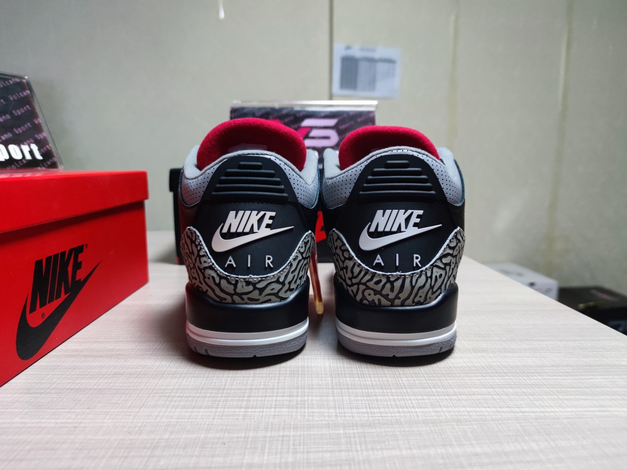 Jordan 3 OG “Black Cement” 854262-001