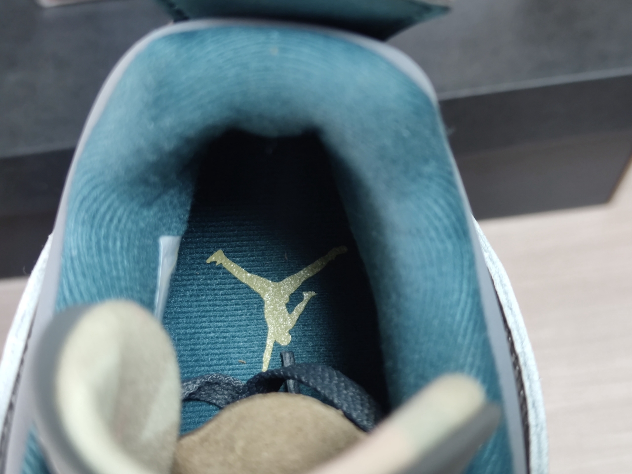 AIR JORDAN 4 RETRO NAVY BLUE