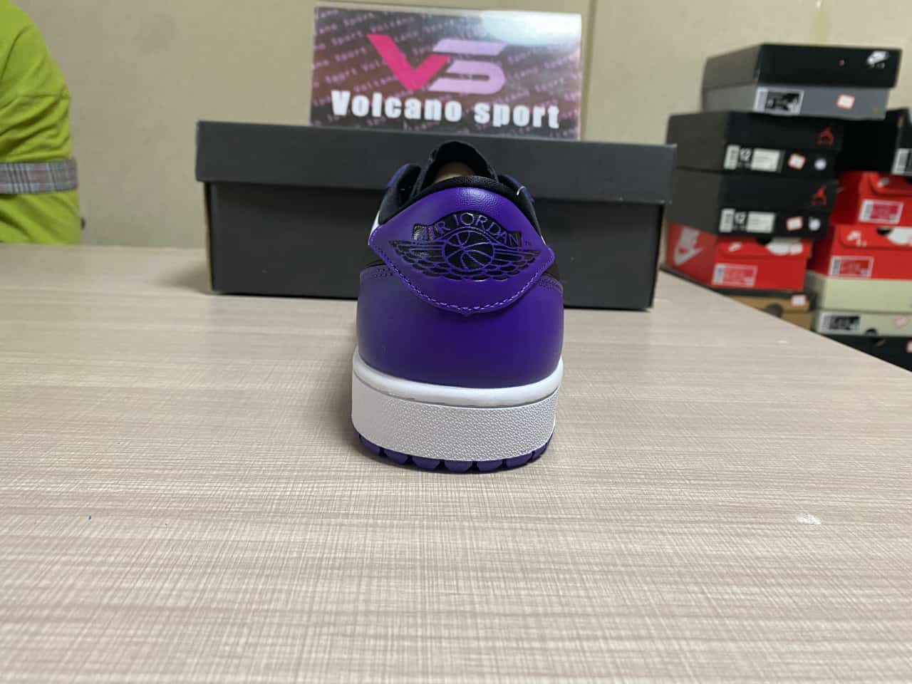 Jordan 1 Retro Low Golf Court Purple DD9315-105