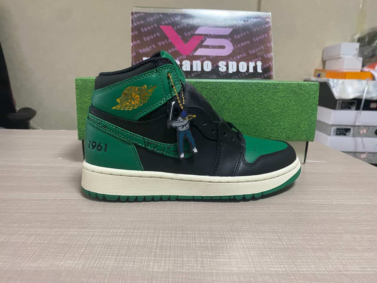 Jordan 1 Retro High Golf Eastside Golf 1961 FJ0849-001
