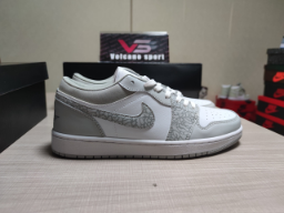 Jordan 1 Low PRM 