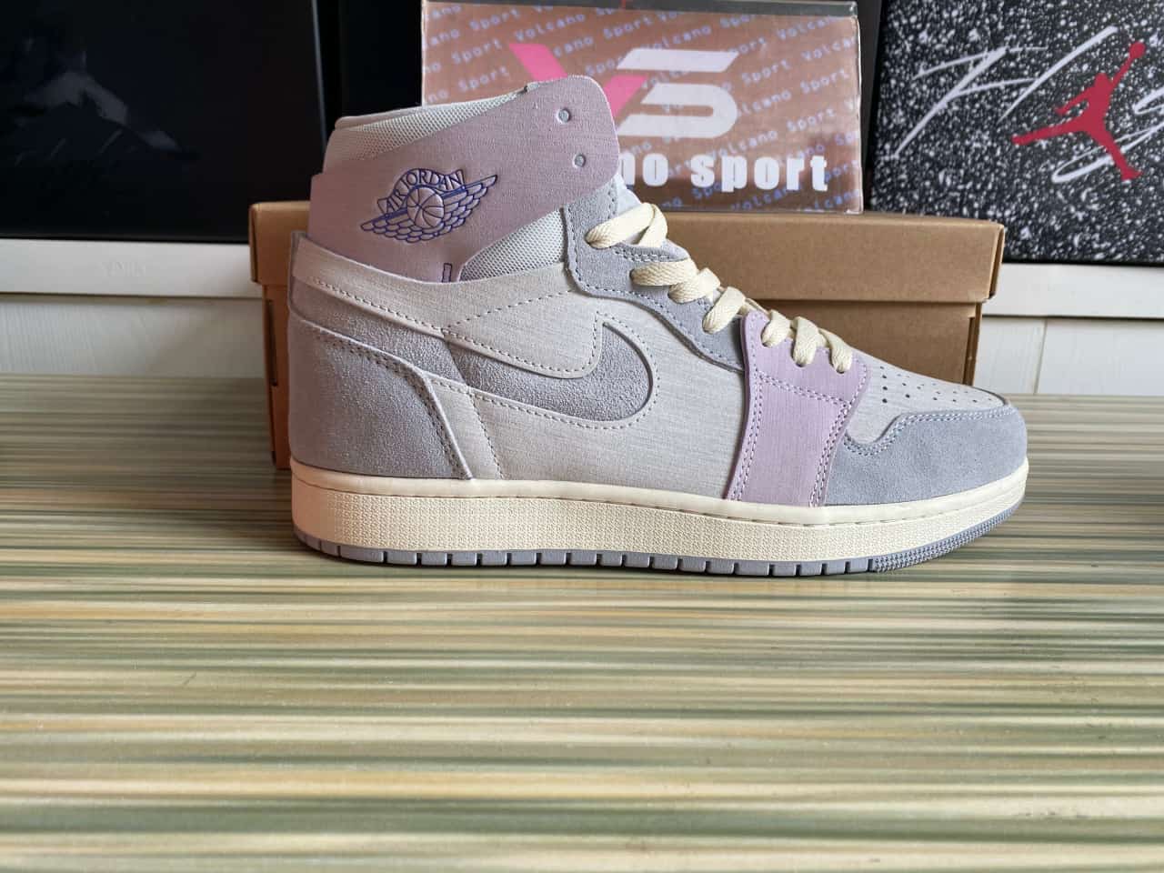 Jordan 1 High Zoom Air CMFT 2 Barely Grape DV1305-005