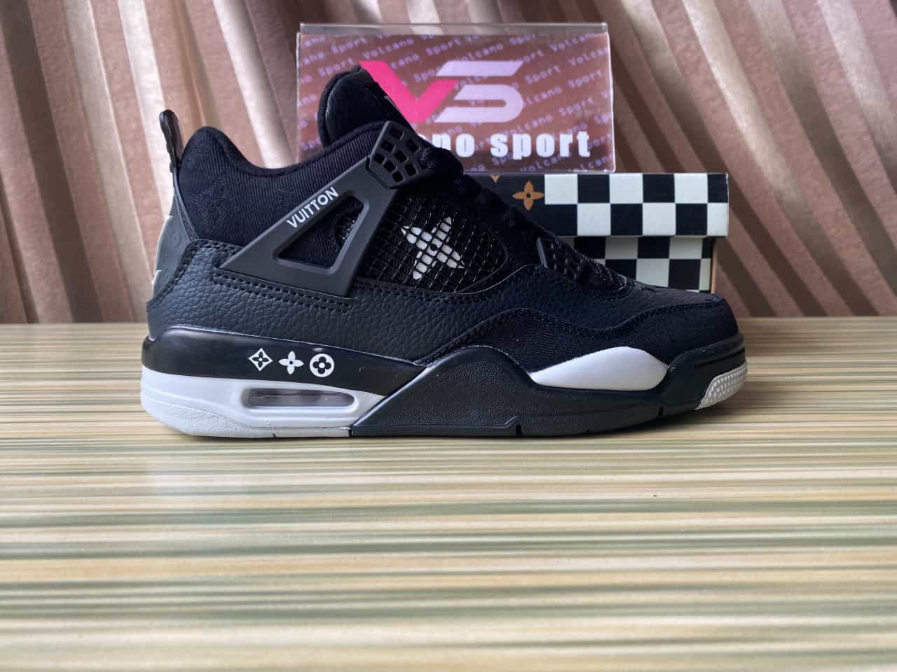 Jordan 4 X LV