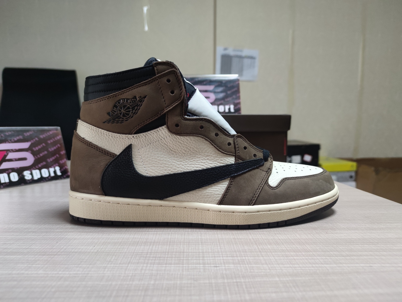 Jordan 1 Retro High Travis Scott CD4487-100