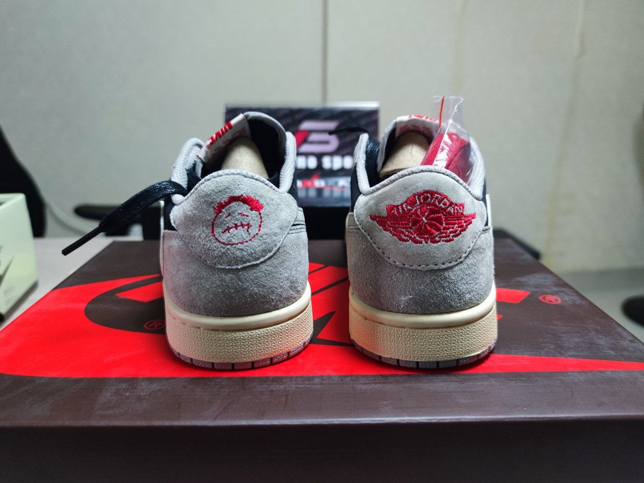 Travis Scott x Fragment x Jordan 1 Low CQ4277 006