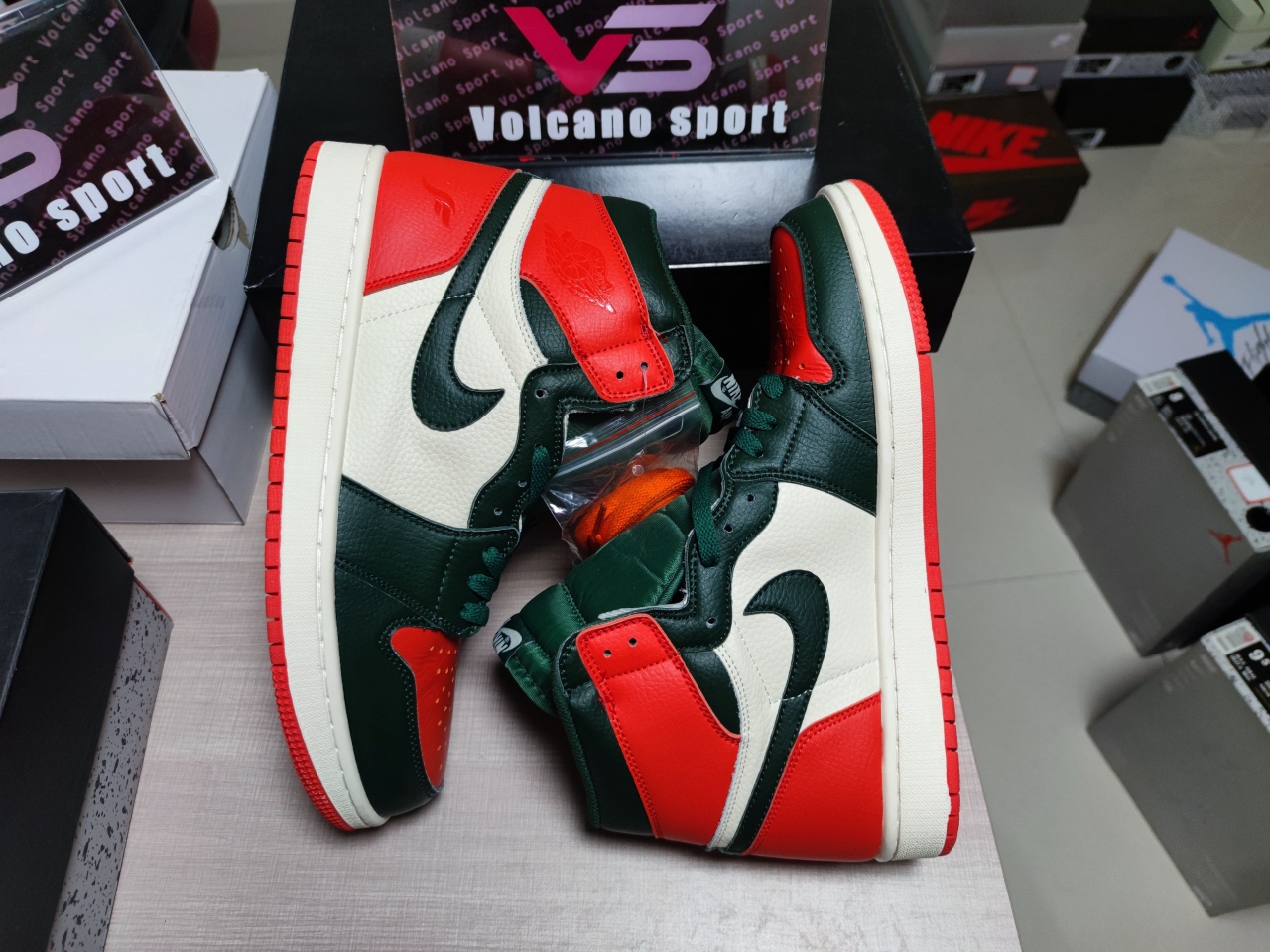 SoleFly x Jordan 1 Retro High OG AV3905 138