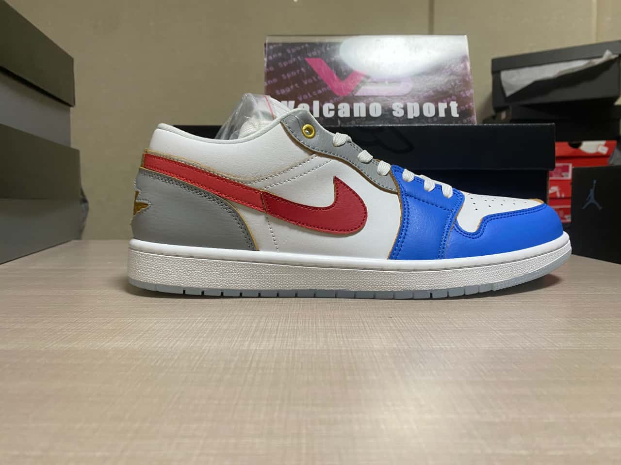 Jordan 1 Low SE Philippines FN8901-164