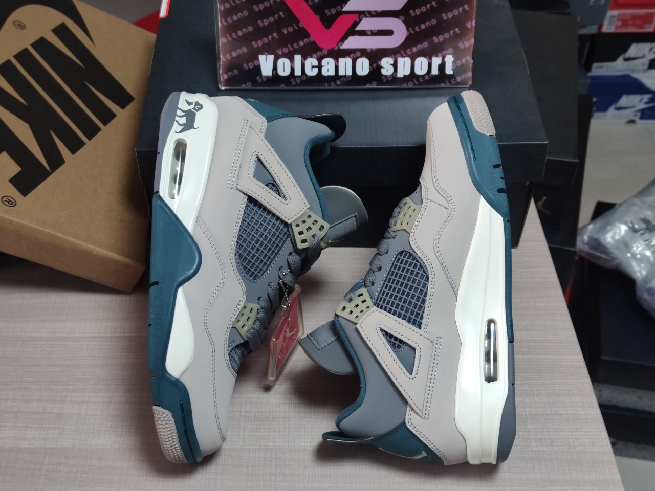 AIR JORDAN 4 RETRO NAVY BLUE