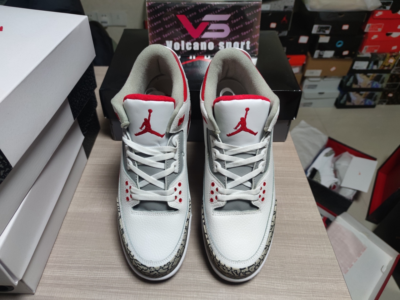 Jordan 3 Retro Fire Red DN3707-160