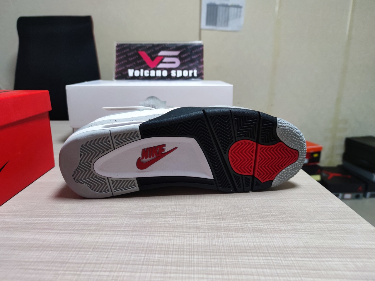 Jordan 4 Retro White Cement 840606 192