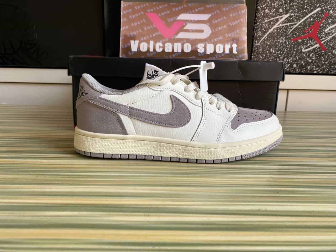 Jordan 1 Retro Low OG Atmosphere Grey CZ0790-101