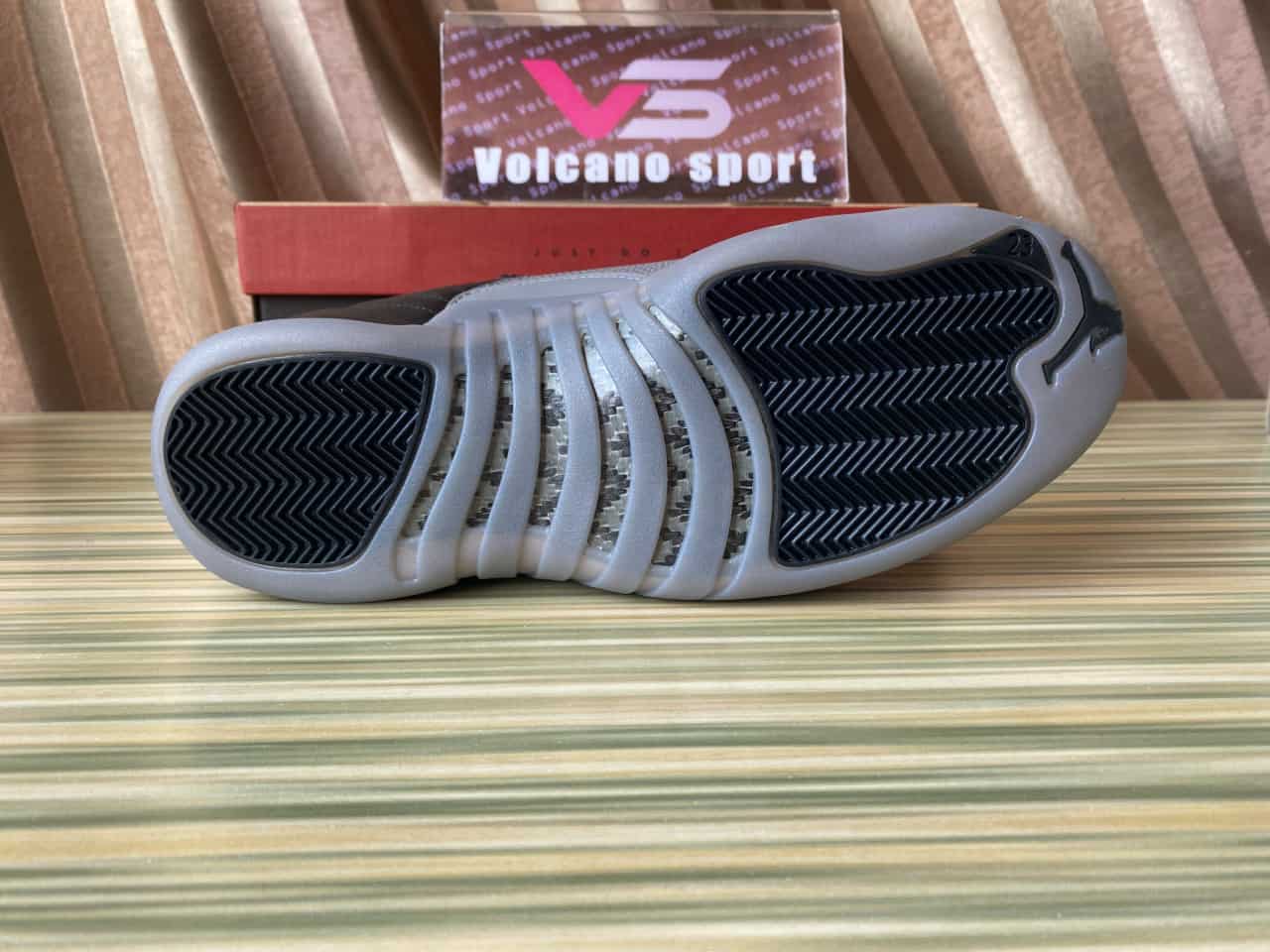 Jordan 12 Retro Black Gray CT8013-019