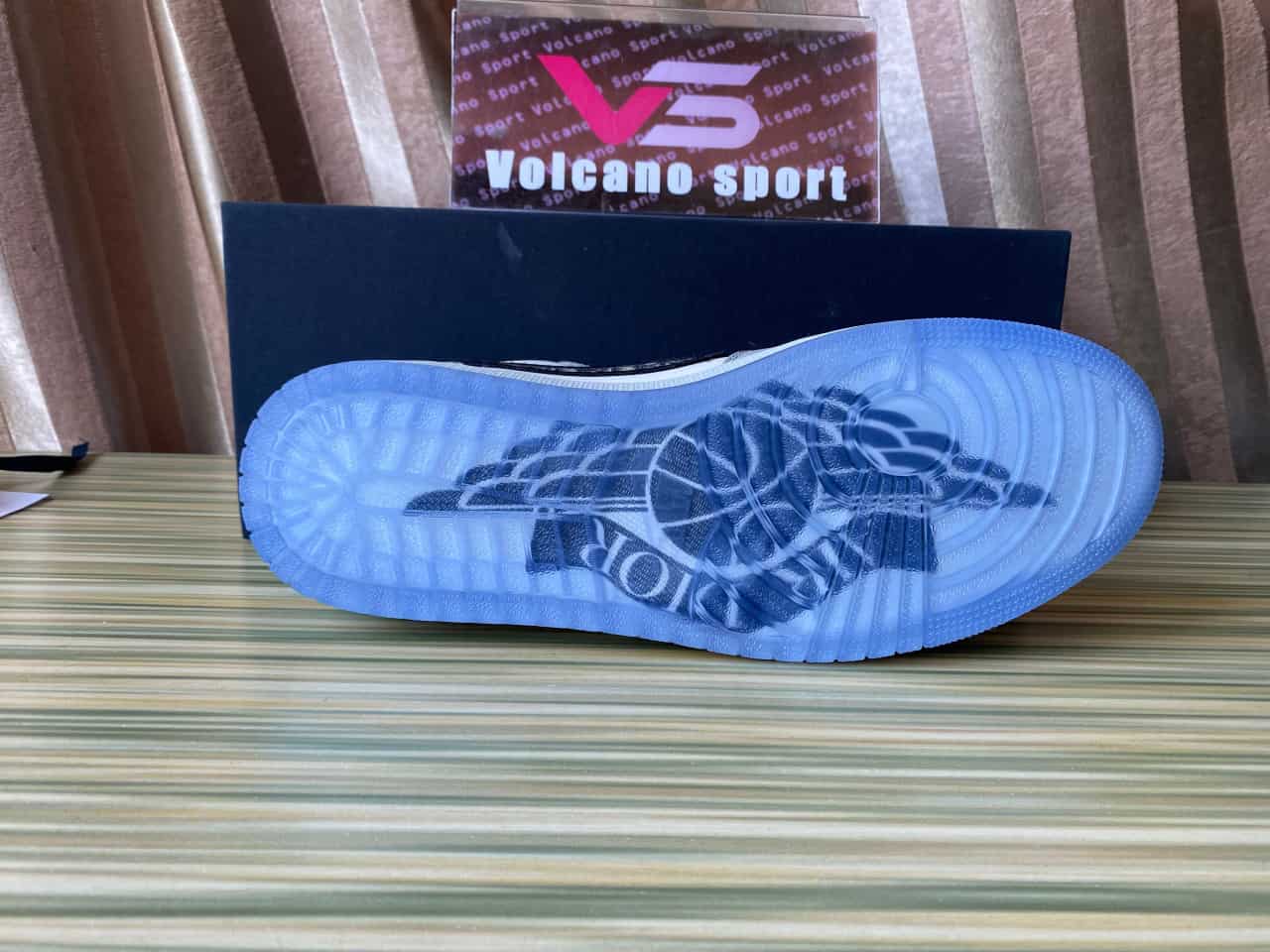 Di0r x Jordan 1s Low