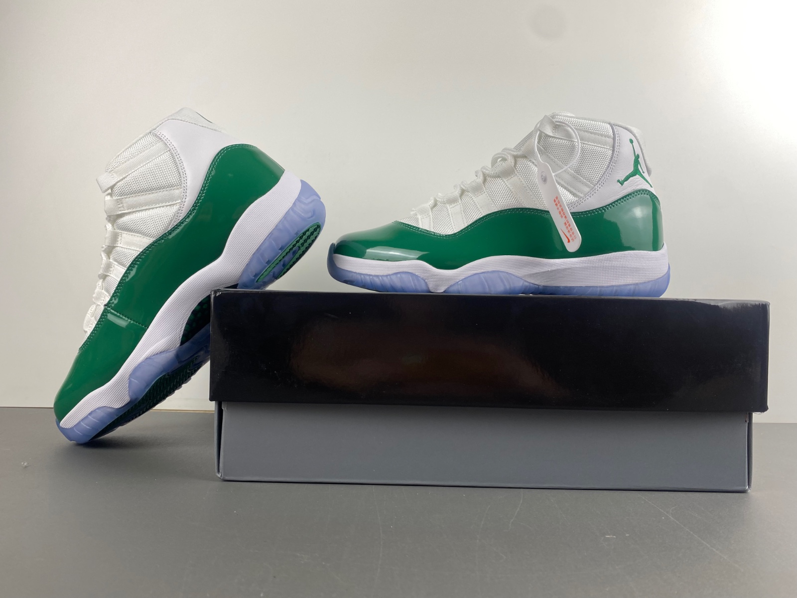 Air Jordan 11 High 'Green White' CT8012-113