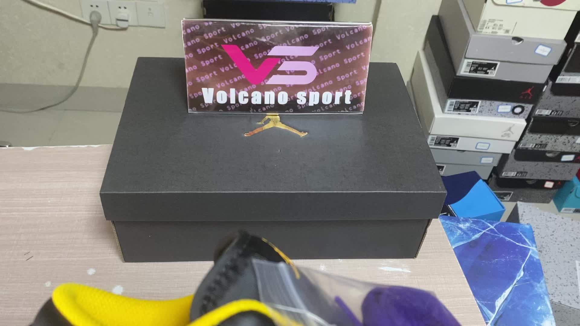 Jordan 1 Low Dark Concord 553558-075