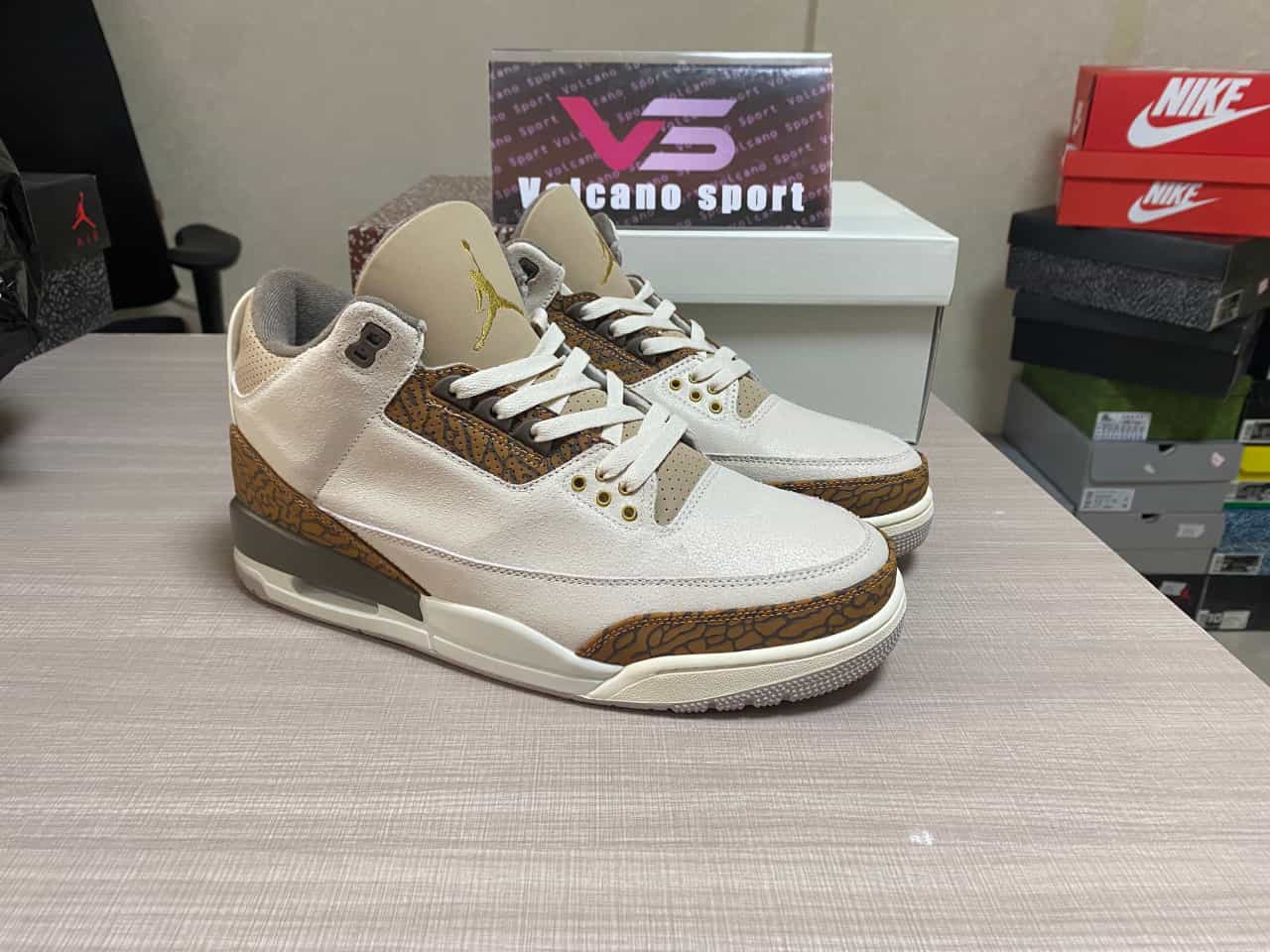 Jordan 3 Retro Palomino CT8532-102