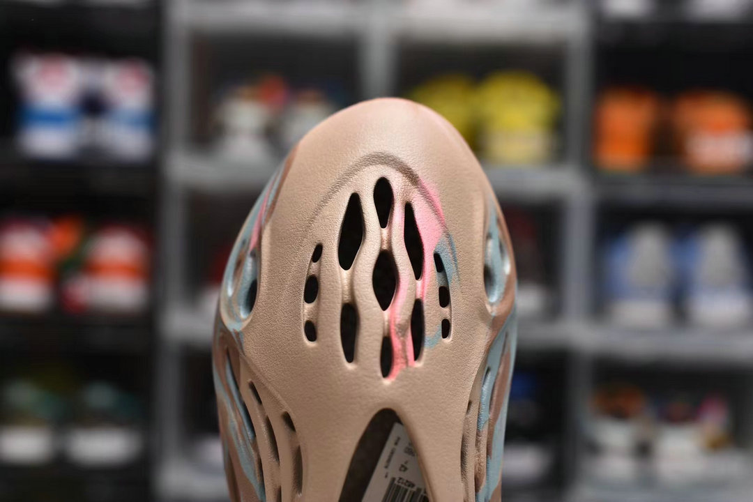 adidas Yeezy Foam RNNR MX Sand Grey GY3696