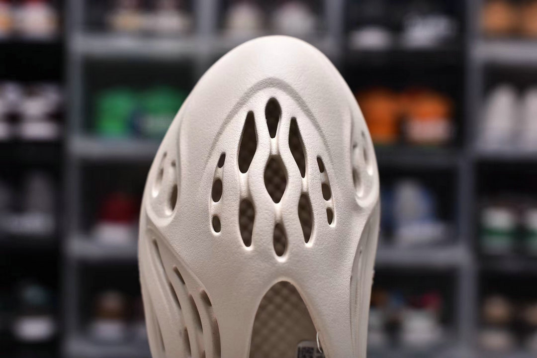 adidas Yeezy Foam RNNR Ararat G55486