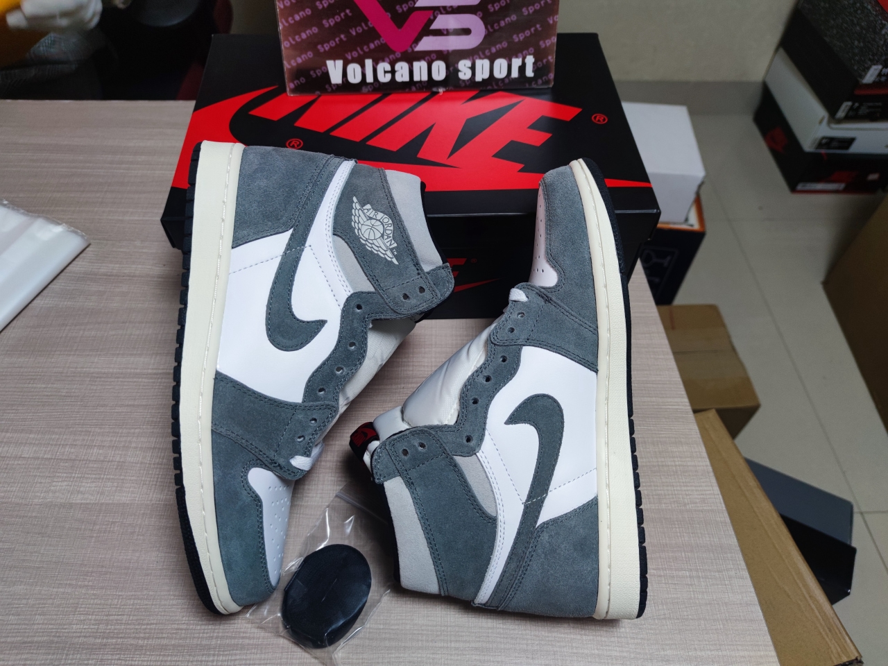 Jordan 1 Retro High OG Washed Black DZ5485-051