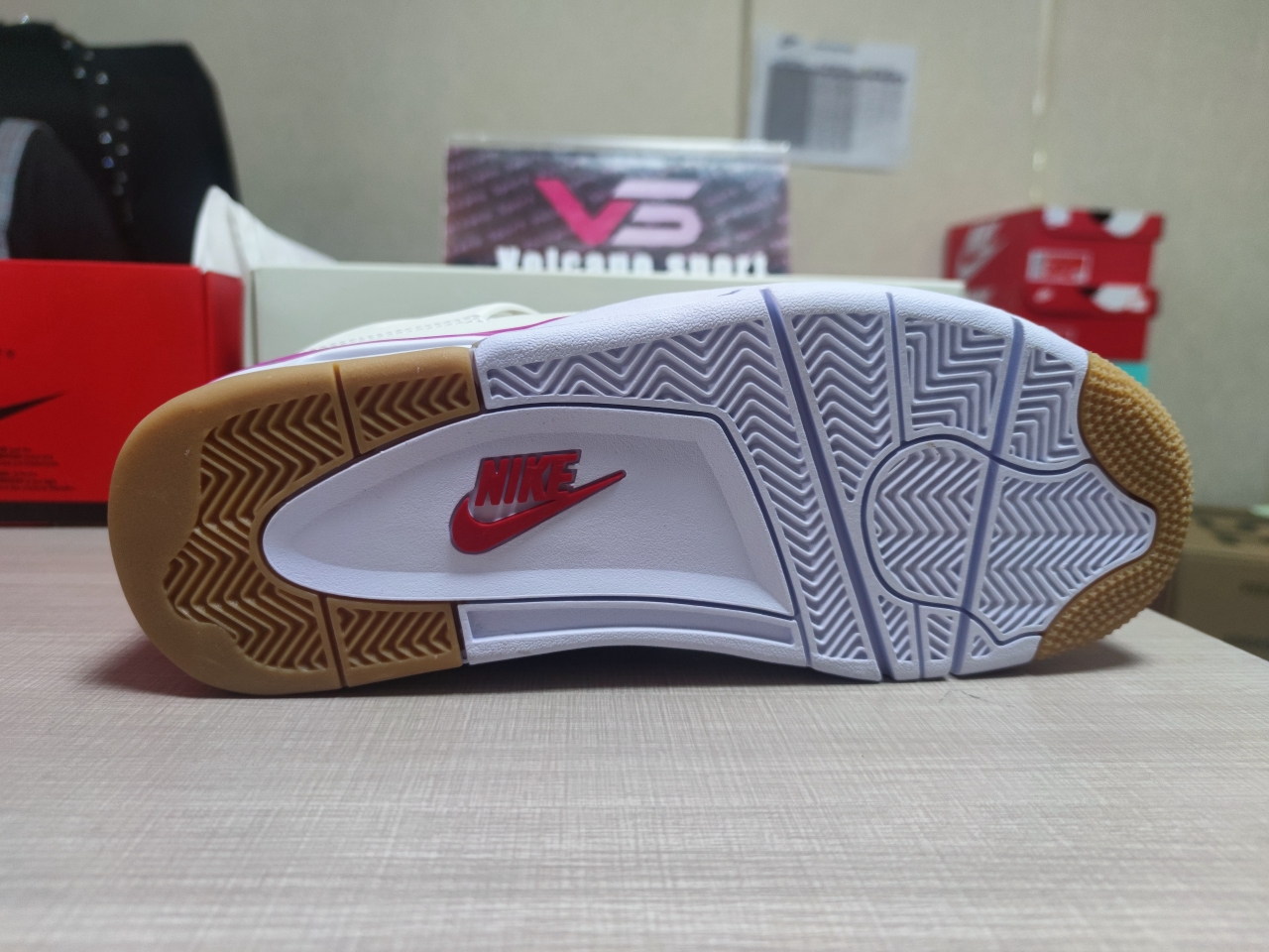 Jordan 4 Retro SB Pink