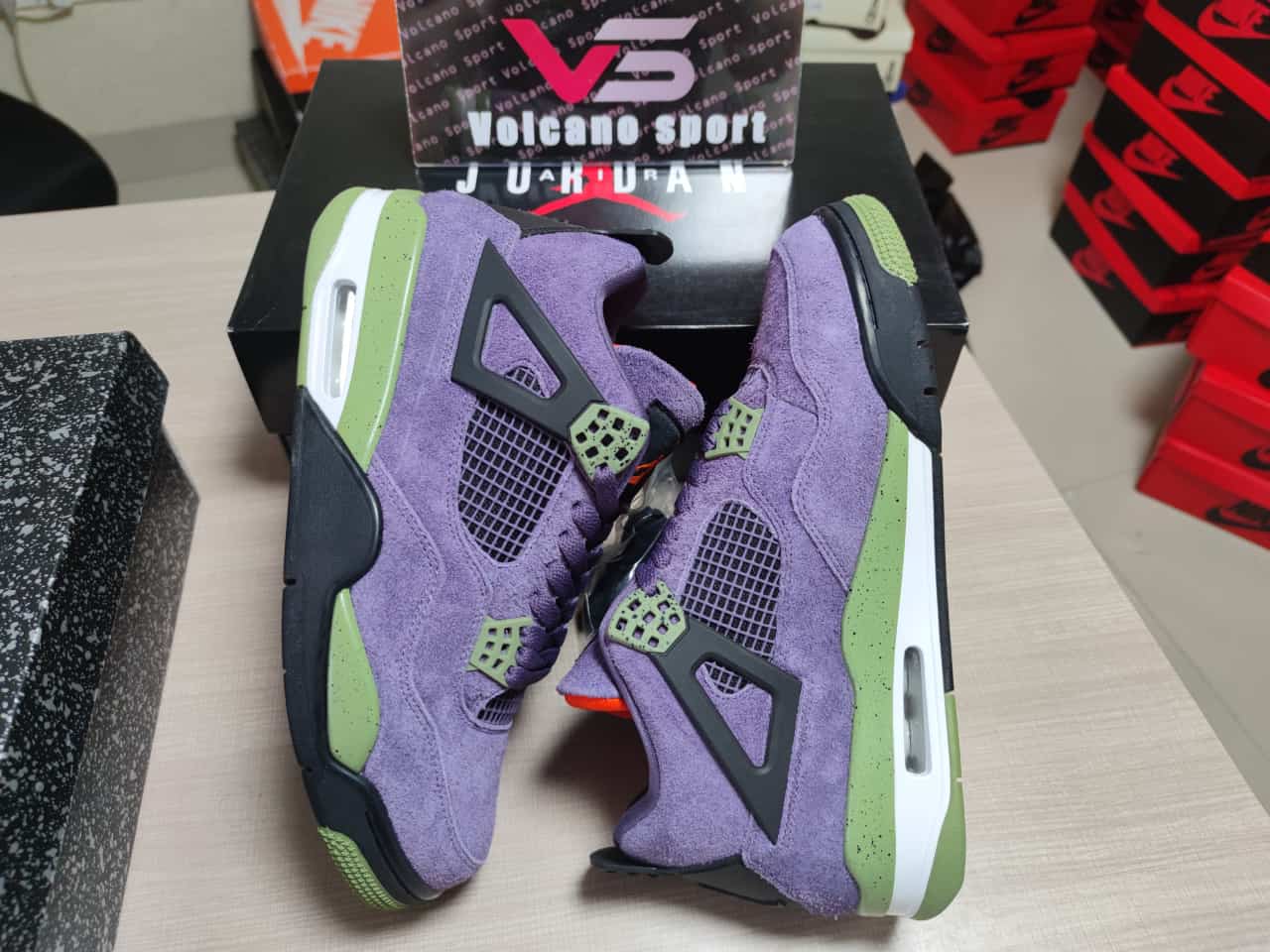 Jordan 4 WMNS “Canyon Purple”AQ9129-500