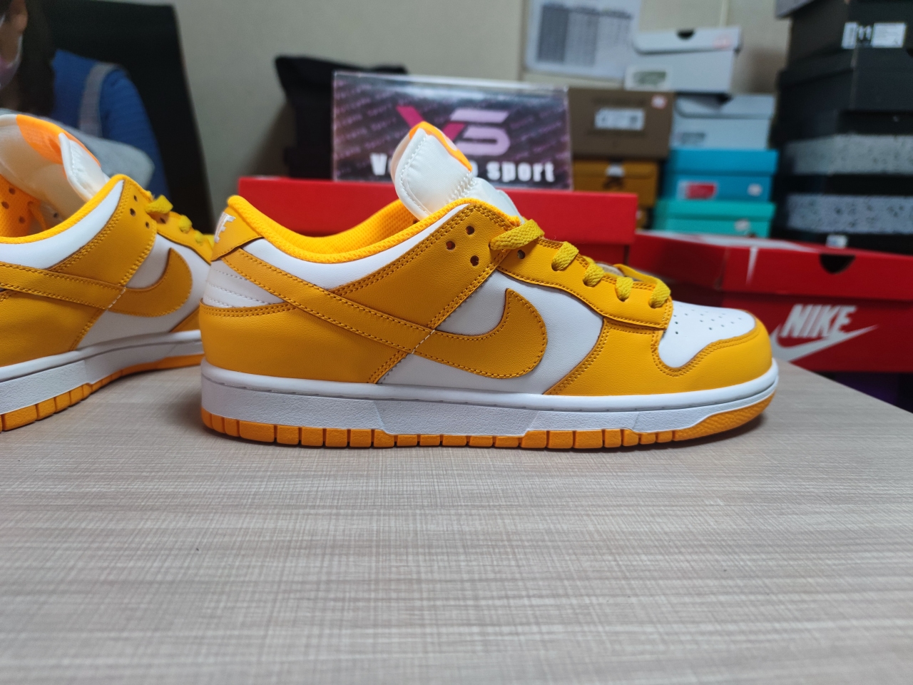 Dunk Low Laser Orange DD1503-800