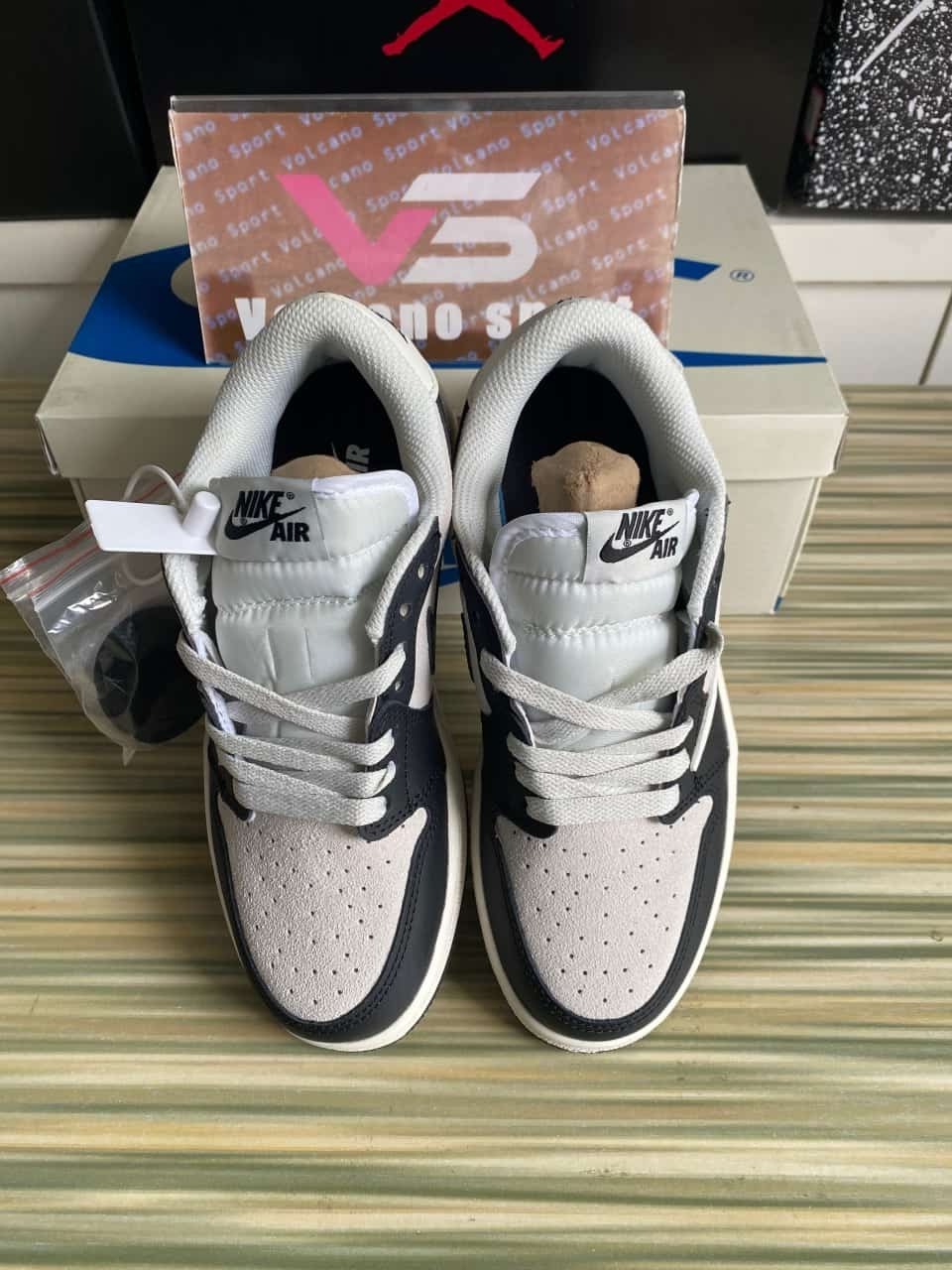 Jordan 1 Retro Low OG DM7866-700