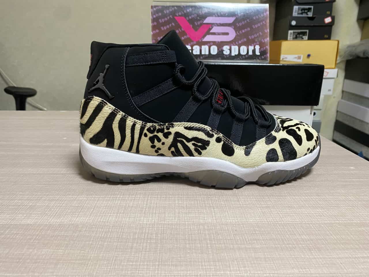 Jordan 11 Retro Animal Instinct AR0715-010