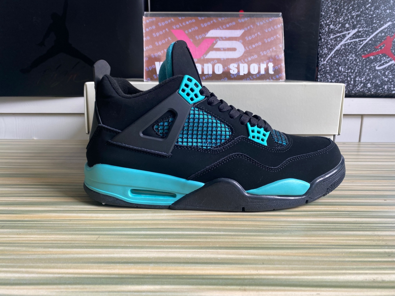 Jordan 4 XTiffany Black and Green BQ7669-132