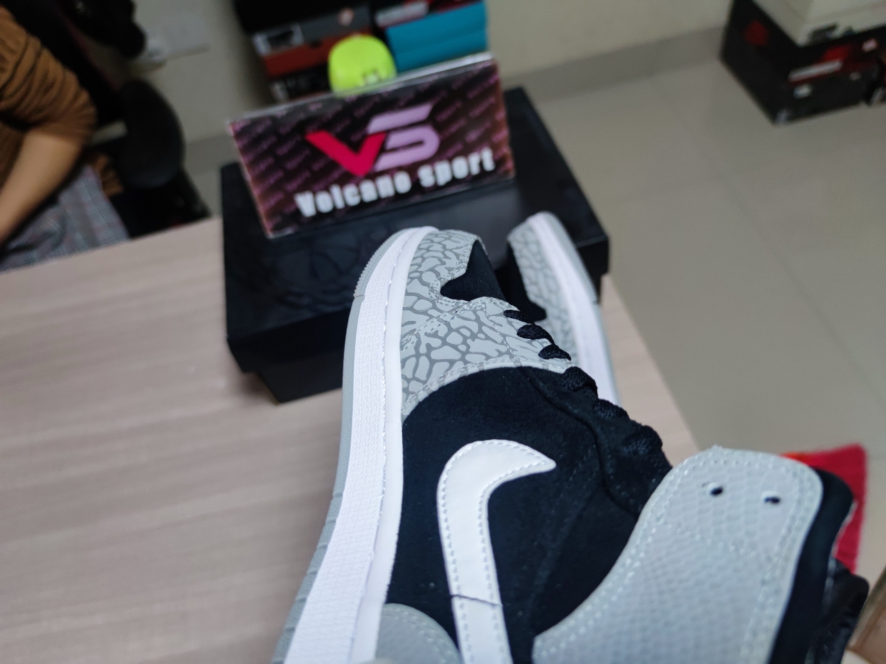 Jordan 1 Mid SE Elephant Print DM1200 016