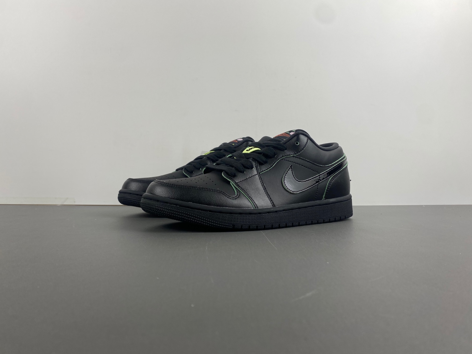 Air Jordan 1 Low SE 'Black Vapor Green' HM3690-001