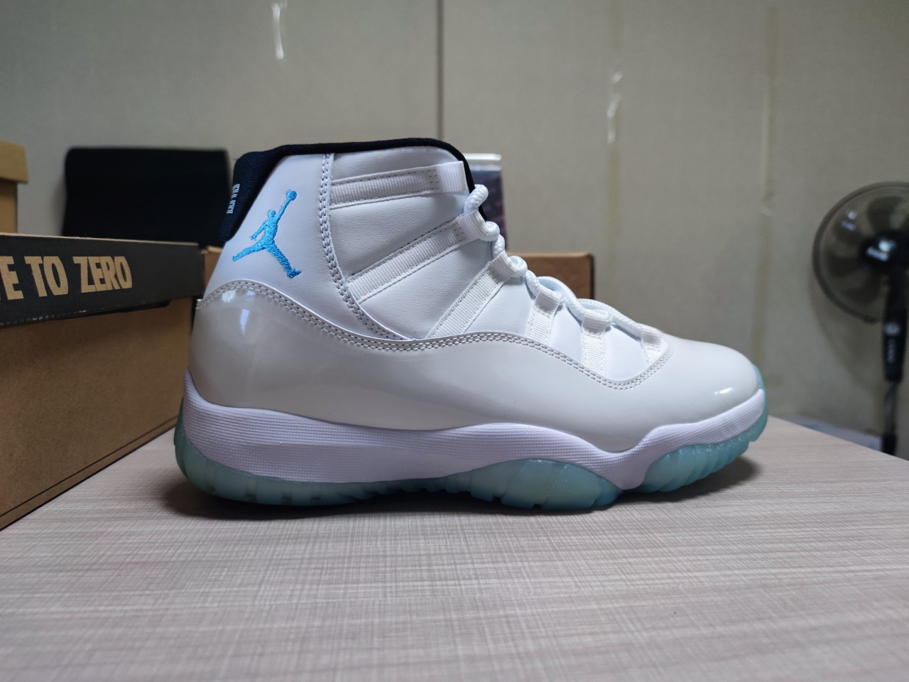 Jordan 11 “Legend Blue” 378037 117