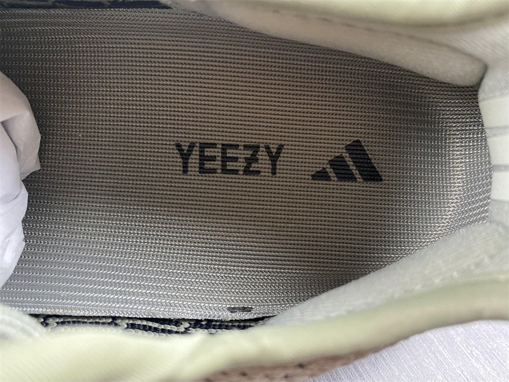 Yeezy Boost 350 V2 Granite