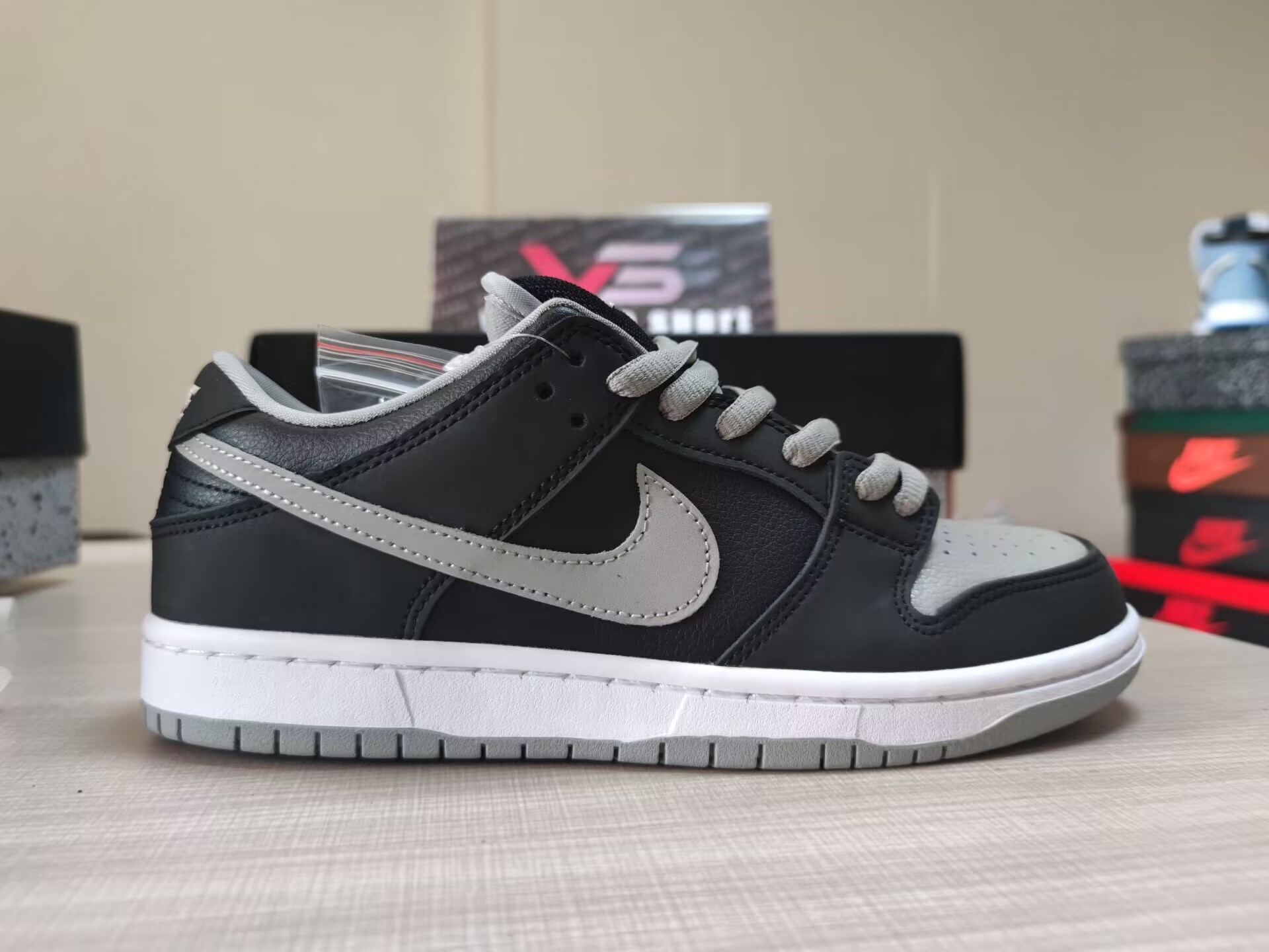 SB Dunk Low “J-Pack Shadow”BQ6817-007