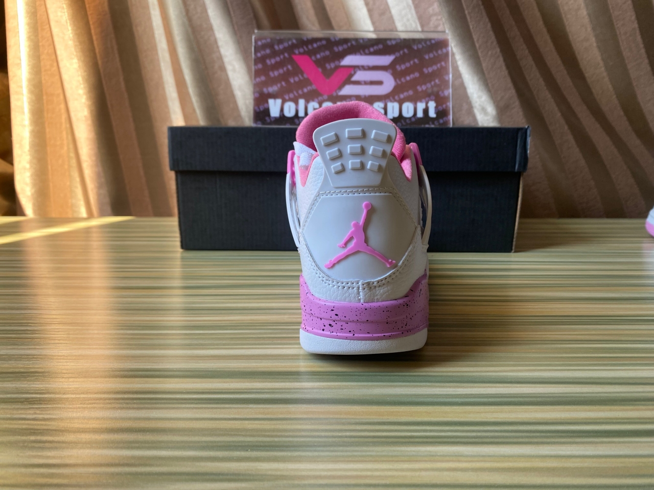 Jordan 4 Retro Pink & White CT8527-116