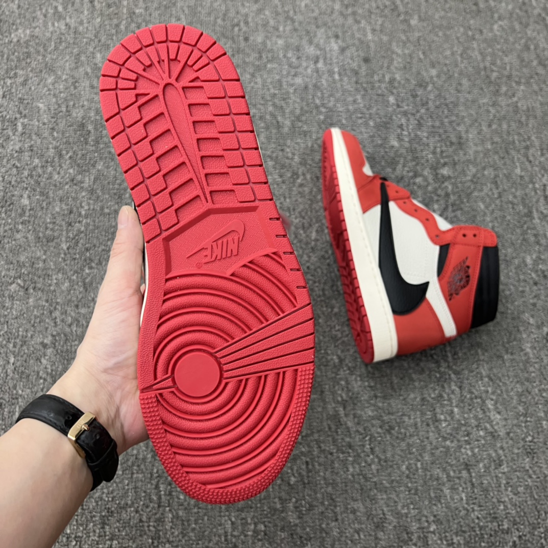 NIKE Travis Scott x Air Jordan 1  AA3834-101