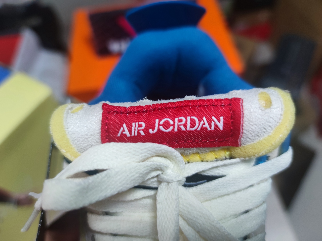 Jordan 4 Retro Union Guava Ice DC9533-800