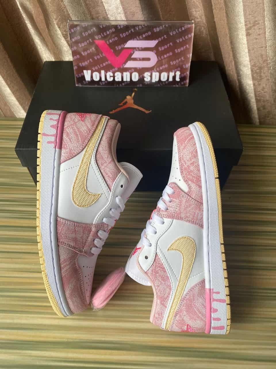 Jordan 1 Low Paint Drip CW7104-601