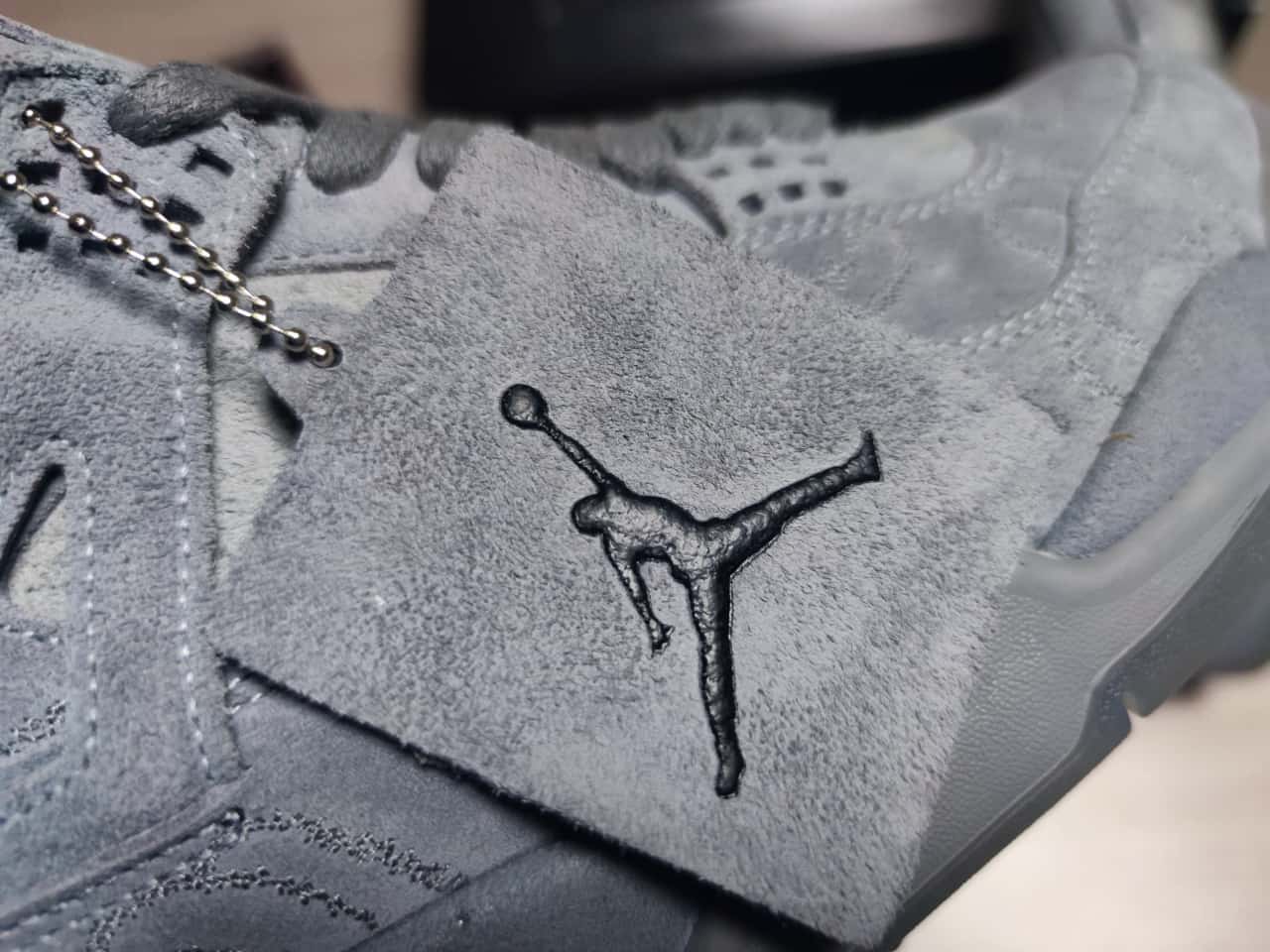 Jordan 4 Retro Kaws 930155 003
