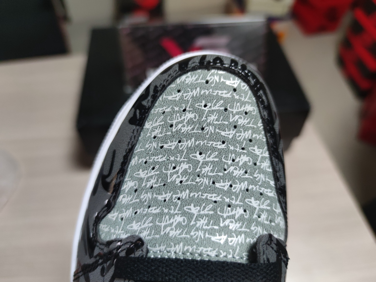 Jordan 1 High OG “Rebellionaire” 555088-036