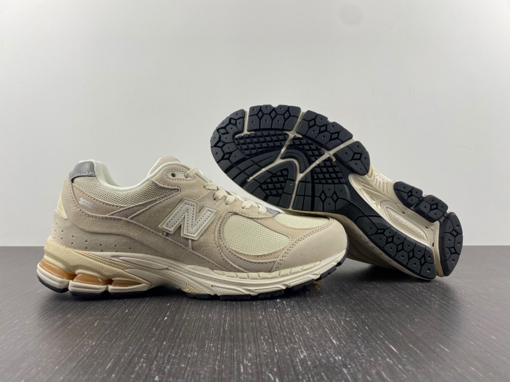New Balance 2002R Calm Taupe
