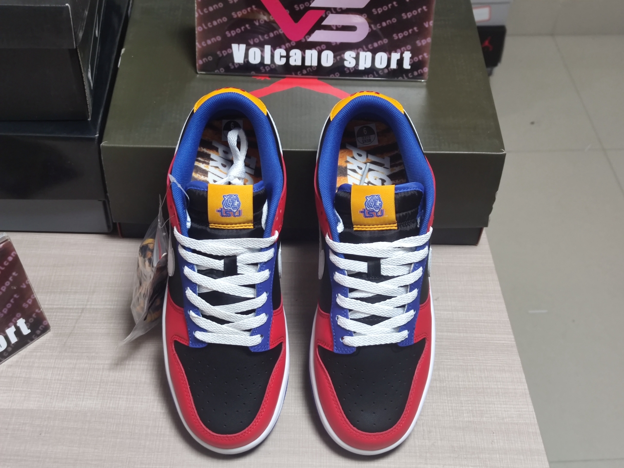 Dunk Low Tennessee State University DR6190 100