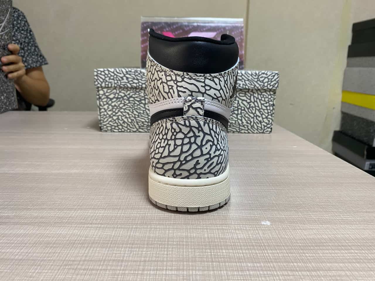 Jordan 1 Retro High OG White Cement DZ5485-052