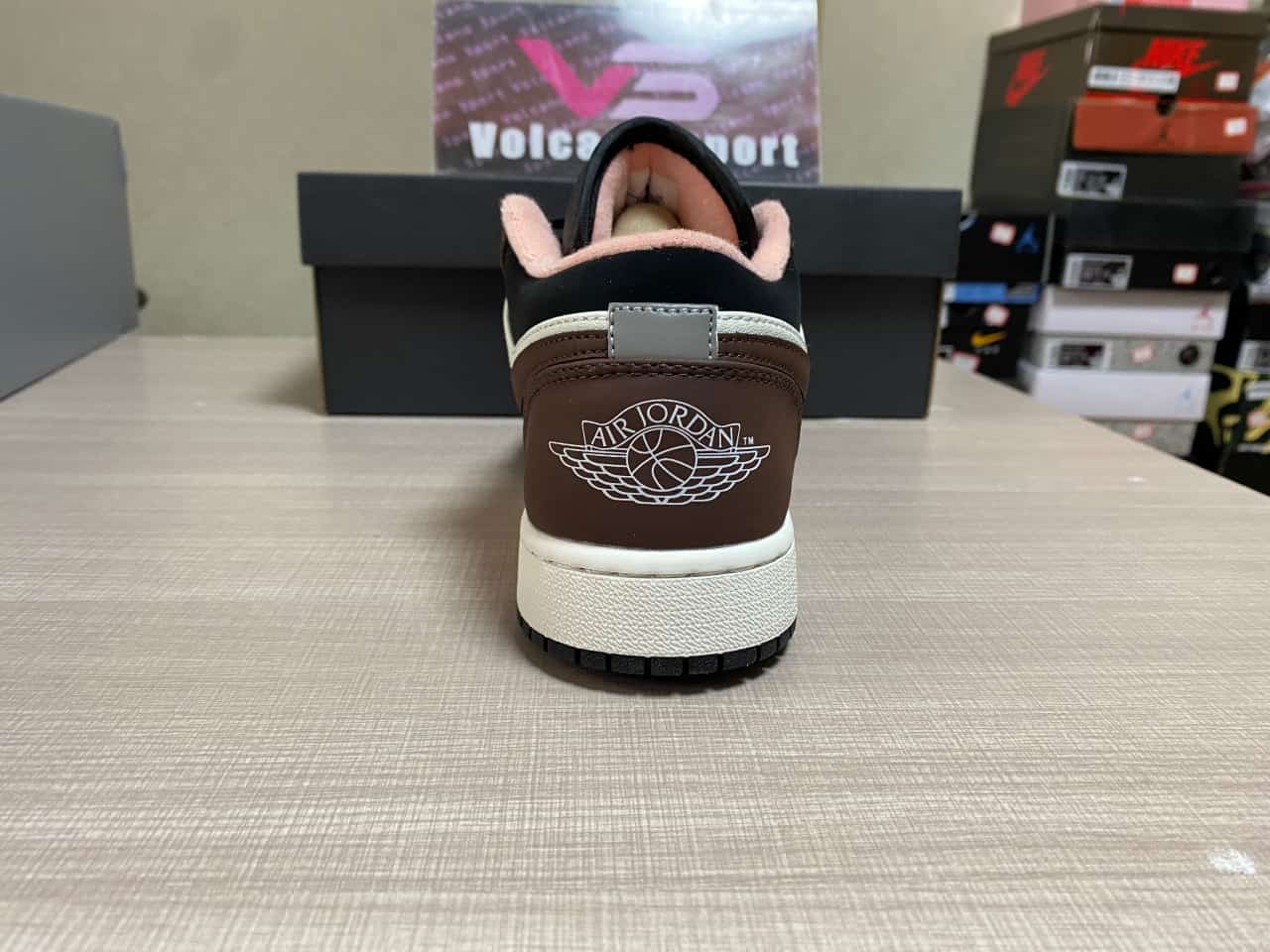 Jordan 1 Low Mocha DM0589-200