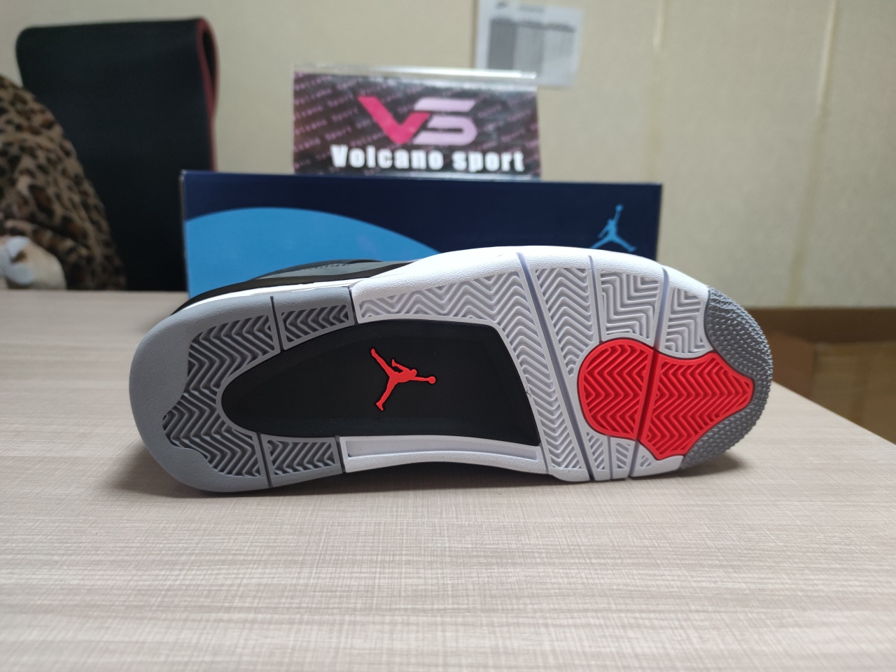 Jordan 4 Retro Infrared DH6927-061