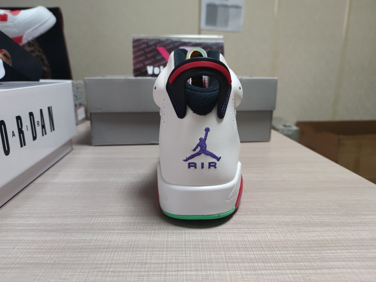 Jordan 6 Retro Hare CT8592 062