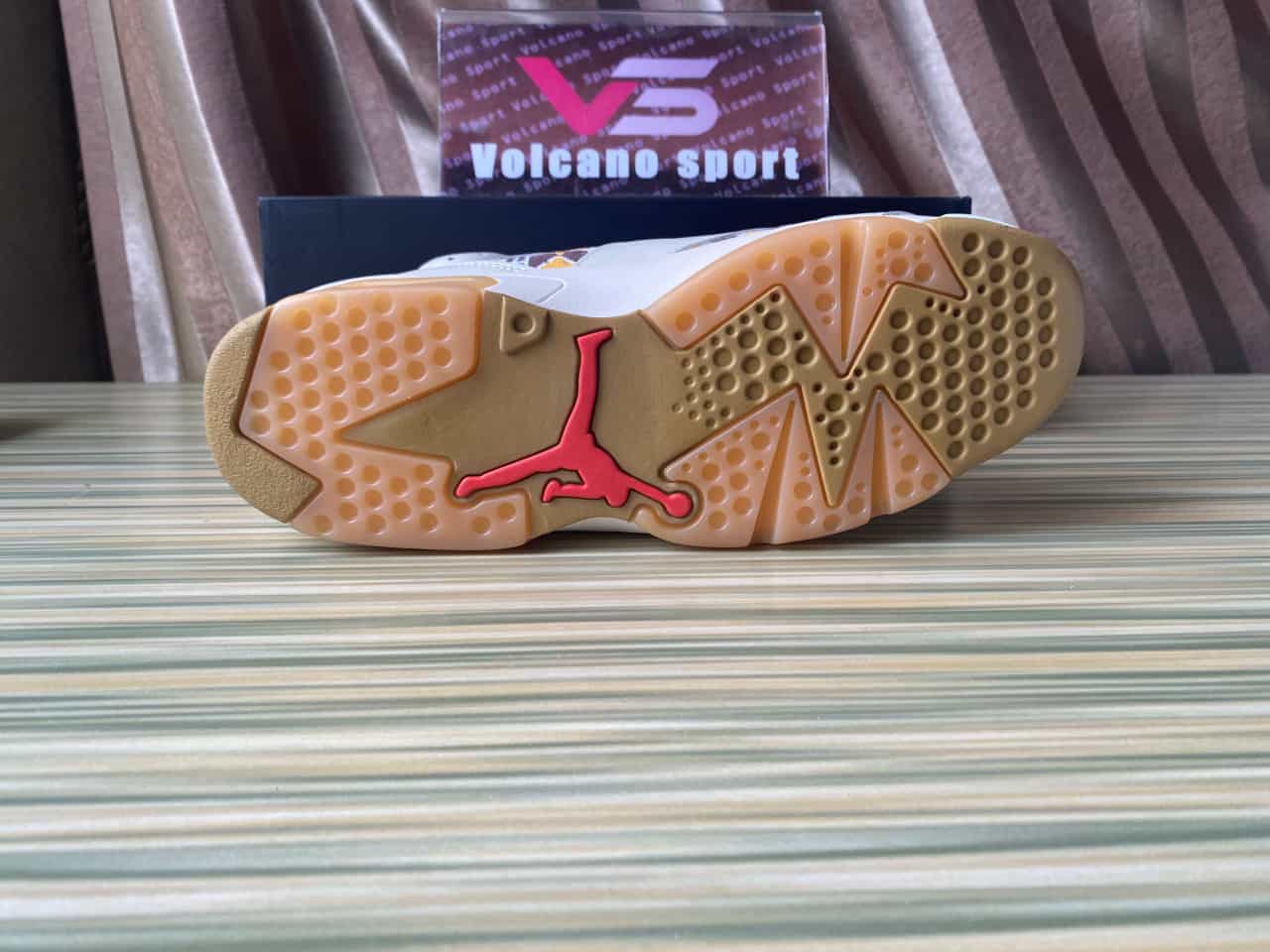 Jordan 6 Retro Quai 54 Sail Brown CZ4152-100