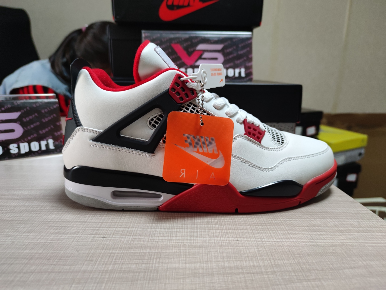 Jordan 4 Retro Fire Red DC7770-160