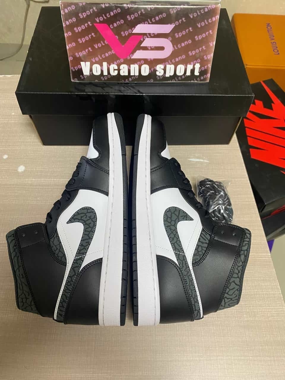 Jordan 1 Mid SE Panda Elephant FB9911-001