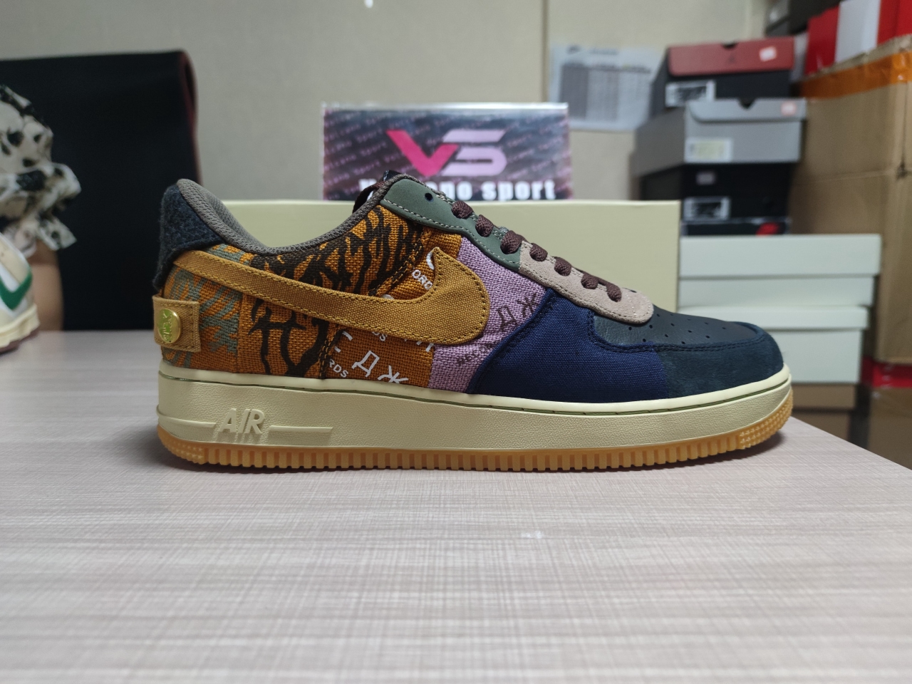 Air Force 1 Low Travis Scott Cactus Jack CN2405 900